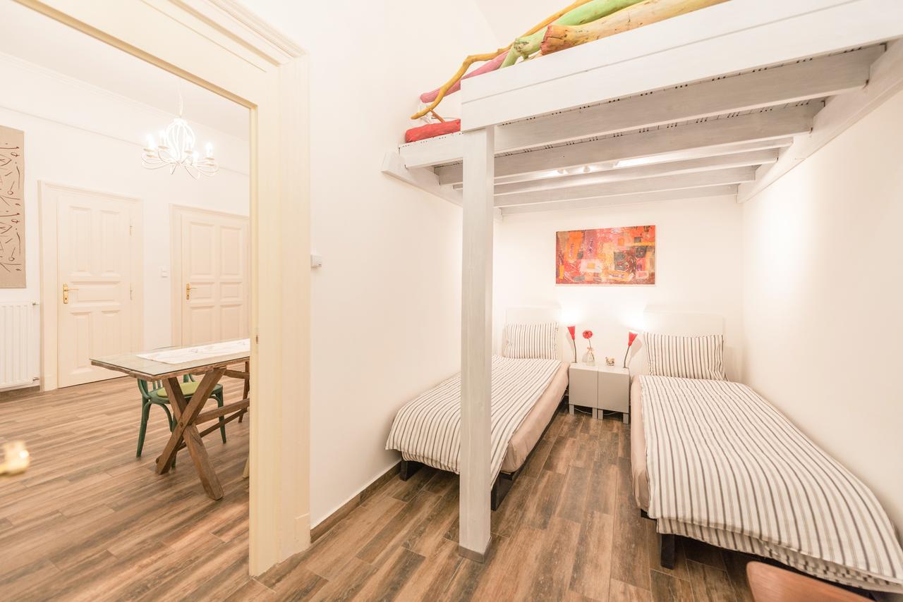 Family And Friends Apartment بودابست المظهر الخارجي الصورة